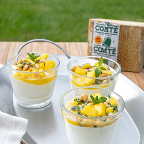 Mousse de Comté, mangue et fruit de la passion