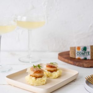 Saint Jacques sur écrasée de pommes de terre au Comté