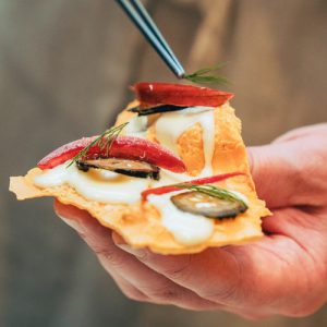 Tuiles au Comté et aux noisettes X Milan La Roche